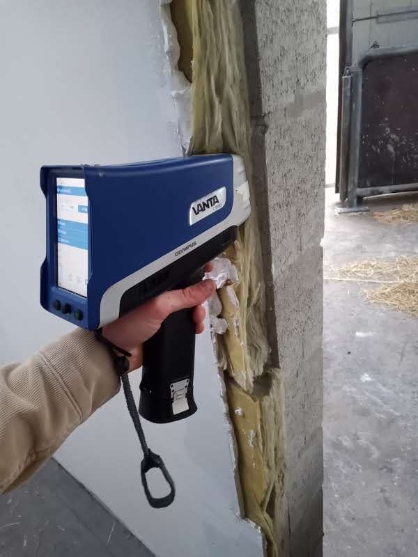 Recycling assistance now uses a handheld XRF analyzer
